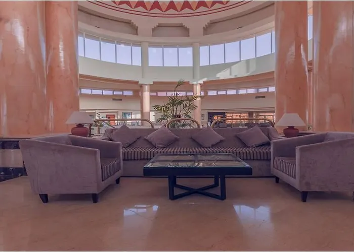 Malikia Abu Dabbab Resort 5*