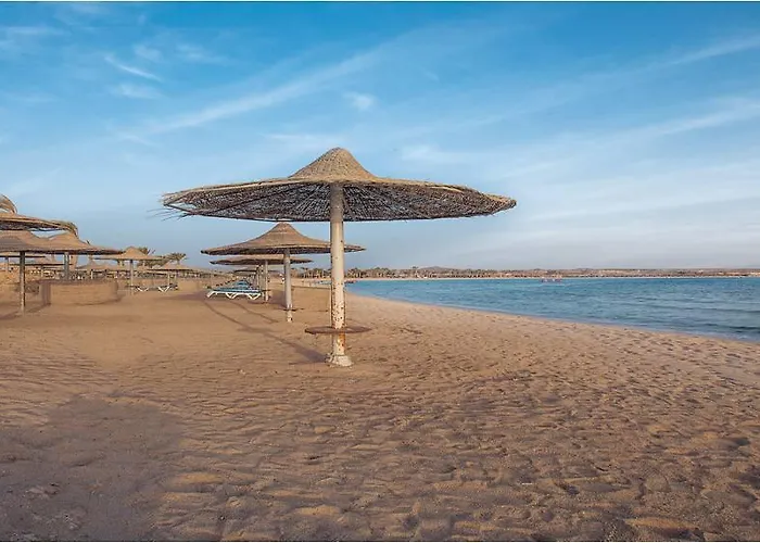 Malikia Abu Dabbab Resort 5*